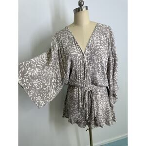 Urban Outfitters grey leopard romper L